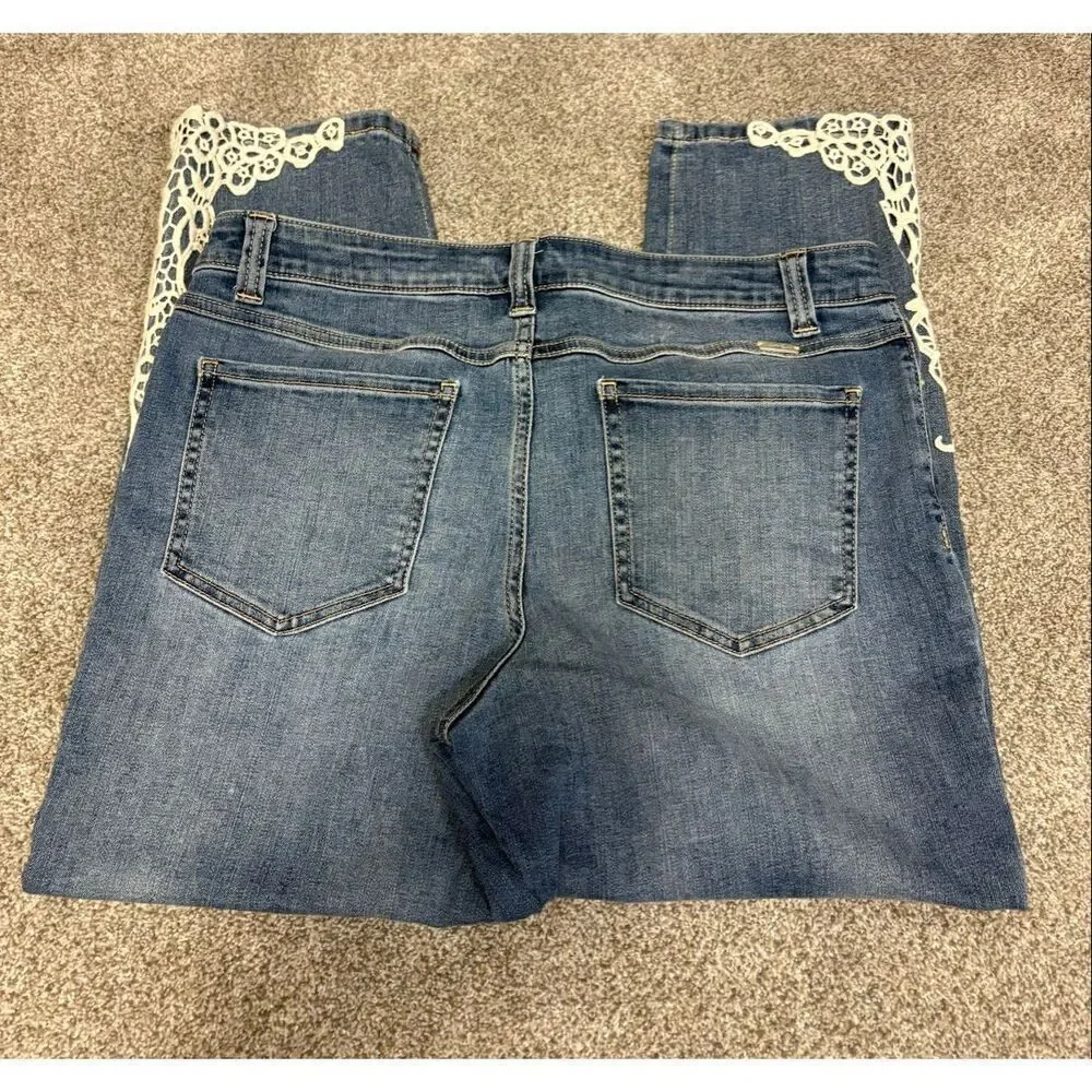 Inc. Denim straight leg regular fit crop jeans size 12.